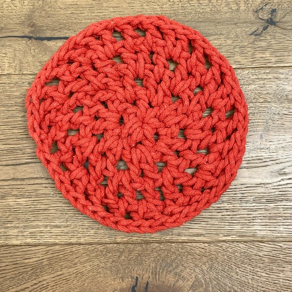 Danica Heirloom Knotted Trivet, Clay -NWOT - Picture 3 of 3